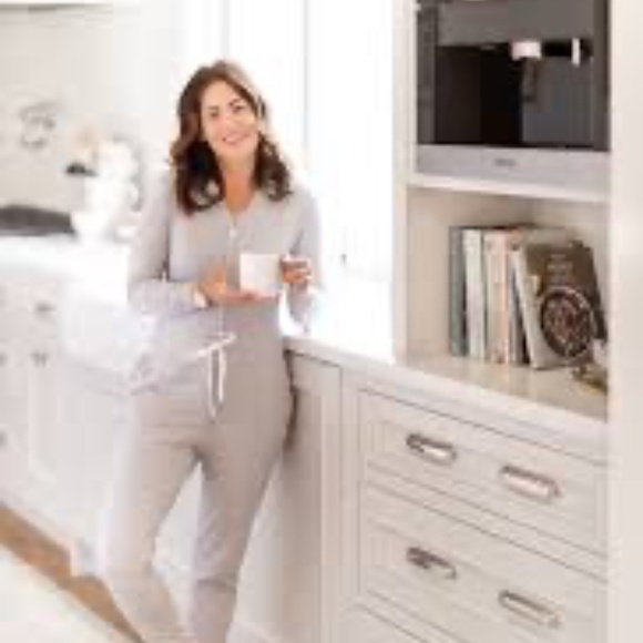 SMASH + TESS  |  TWO Jillian Harris Harris Hoodie Rompers - Picture 8 of 8